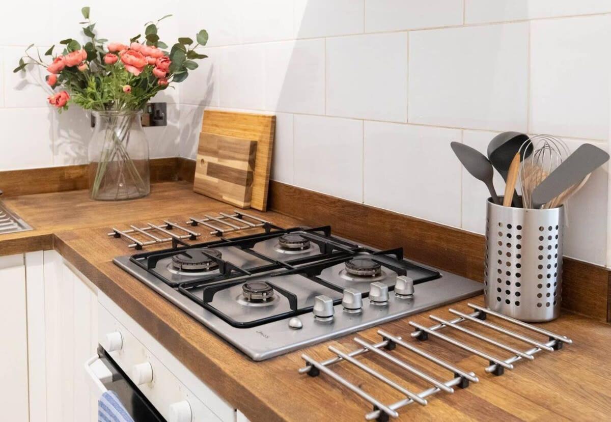 Stylish Apartment Close To The Sea Brighton Екстериор снимка